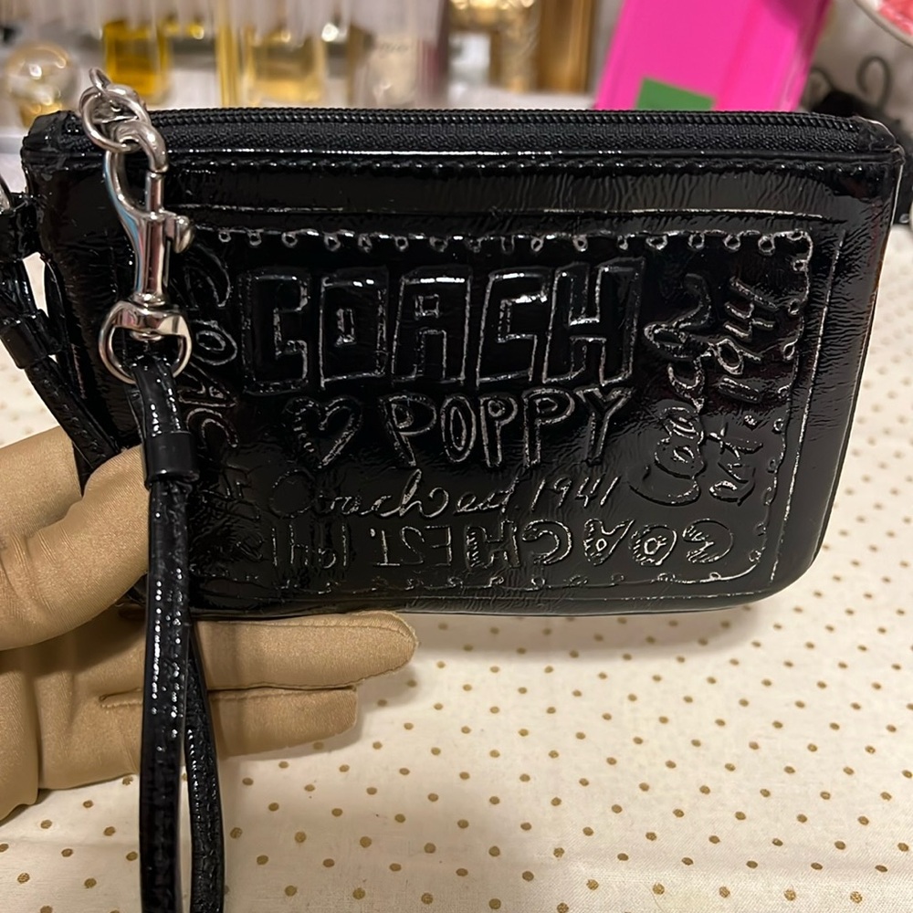 COACH Poppy. wristlet